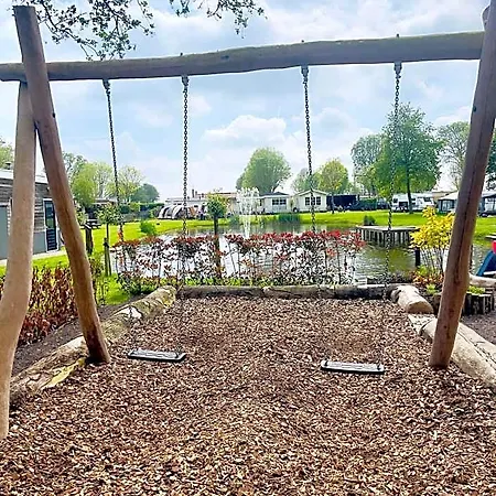 ホテル Ben's - De Hollandse Boerderij *